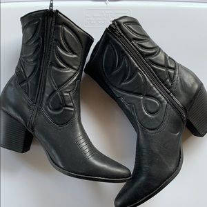 Wild Fable Cowboy Boots